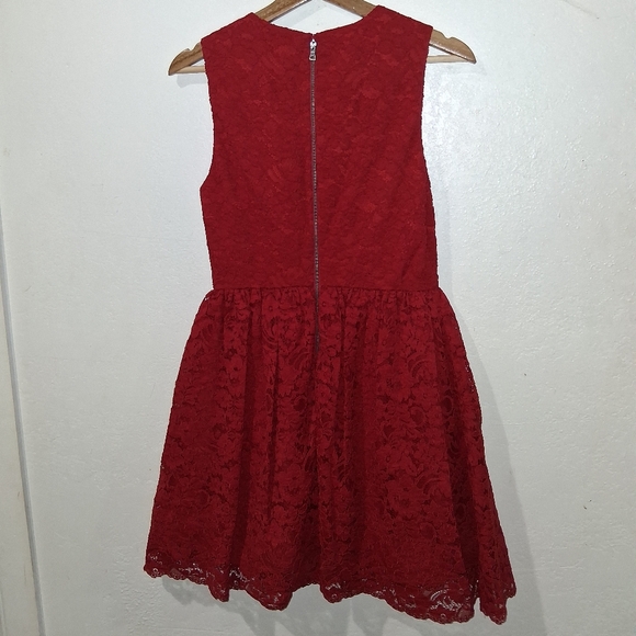 ALICE + OLIVIA Kappa Red Lace Mini Dress - Picture 7 of 10
